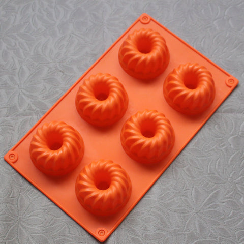 Silicone Bundt Muffin & Cake Molding Pan