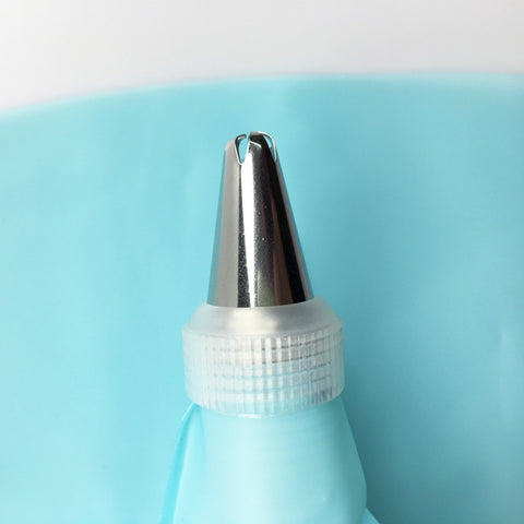 Silicone Icing Piping Cream Pastry Bag + Stainless Steel Nozzle